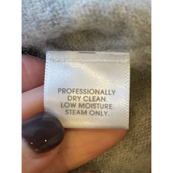 Charter Club Gray 100% 2 Ply Cashmere V- Neck Balloon Sleeve Sweater Size L - Picture 8 of 8